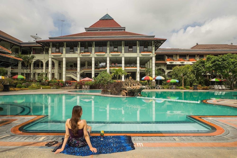 Royal Hotel And Villa Batu Batu  Esterno foto