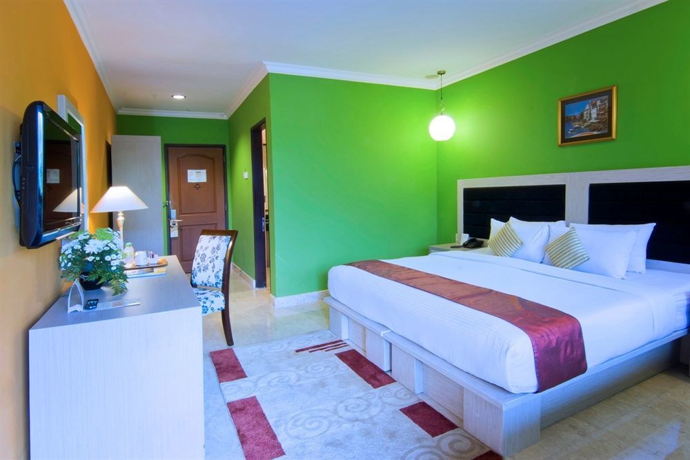 Royal Hotel And Villa Batu Batu  Esterno foto